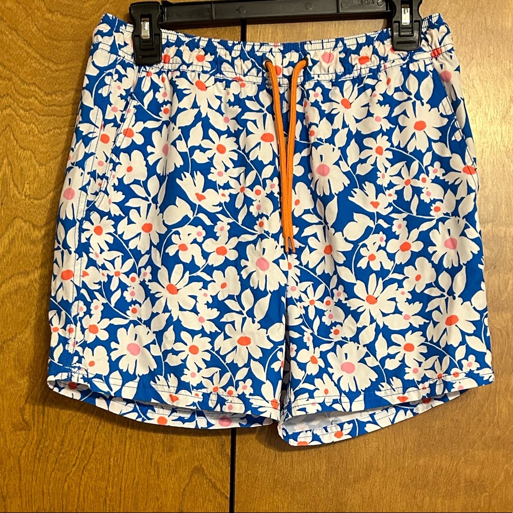 J. Crew men’s swim suit with side pockets and buttoned back pocket size S